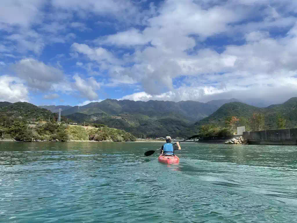 栗生川は穏やかで水もきれい